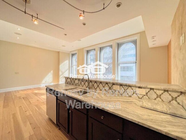 Building Photo - 219 Granby St