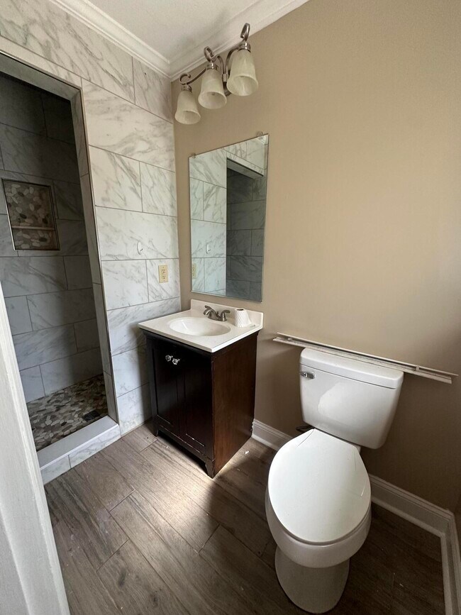 Building Photo - 1909 Pisgah Rd