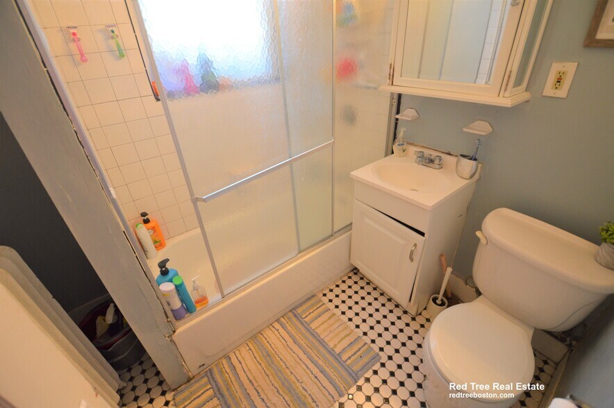 Building Photo - 1721 Commonwealth Ave