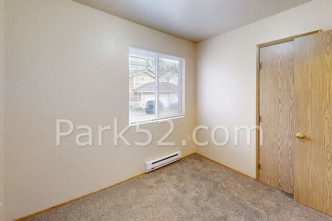 Building Photo - Tacoma Area 3 Bedroom Townhome