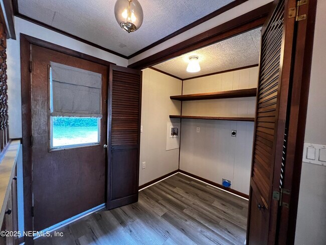 Building Photo - 11505 Inez Dr