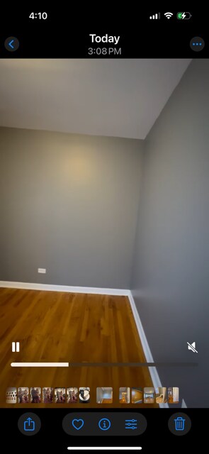 Building Photo - 647 N Hamlin Ave