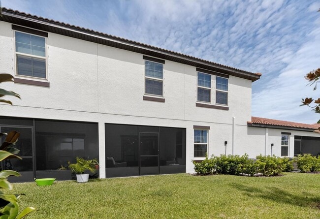 Building Photo - 17334 Holly Wl Ave