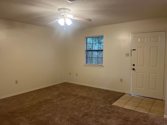Building Photo - 311 N Joplin, Apt 1-7