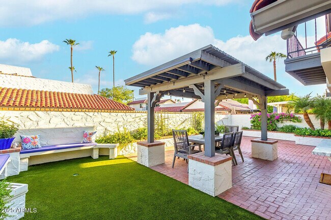 Building Photo - 5822 N Scottsdale Rd