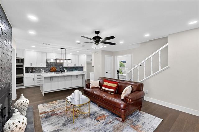 Building Photo - 10132 Medlock Dr