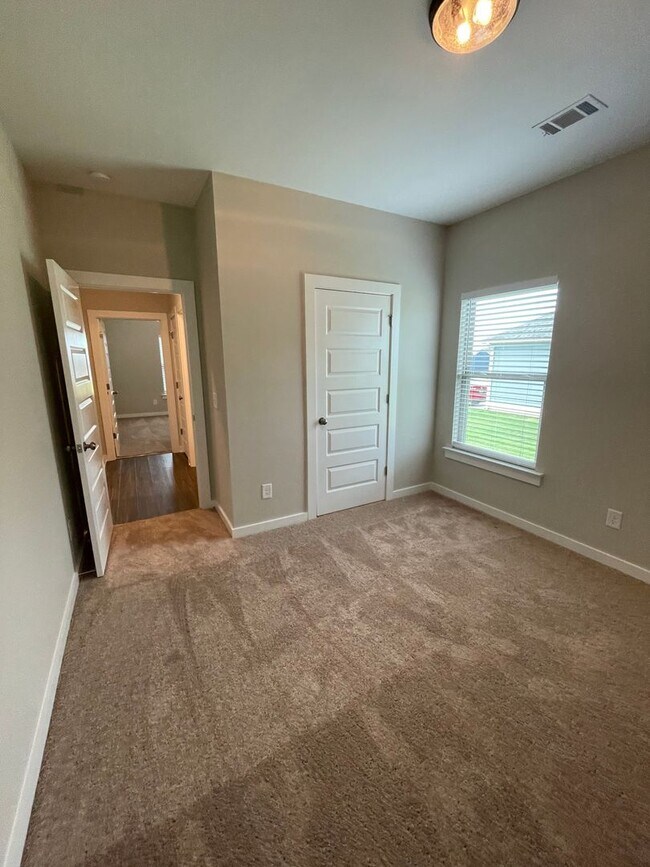 Building Photo - Home for Rent in Tuscaloosa, AL!!! View wi...