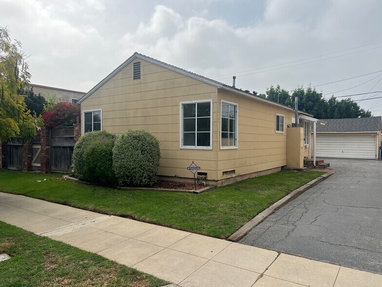 Primary Photo - 3841 Westwood Blvd