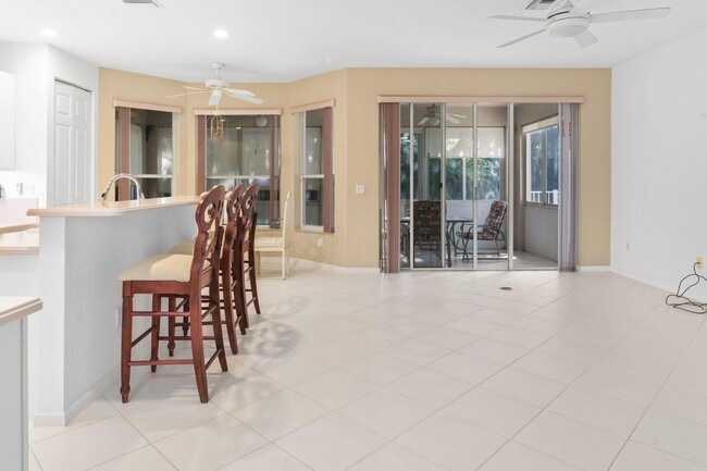Building Photo - 6677 Southport Dr
