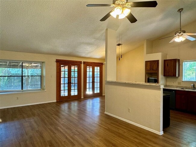 Building Photo - 2800 Goldbridge Dr