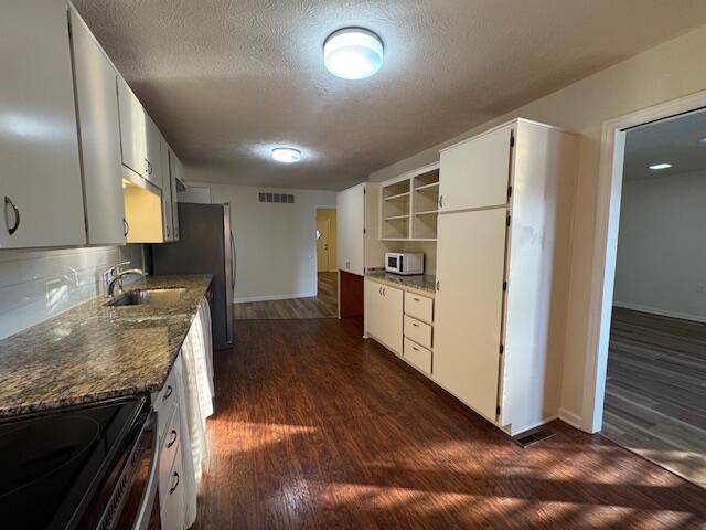 Building Photo - 1456 Nottingham Dr SE