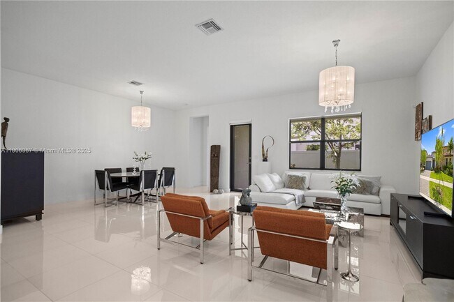 Building Photo - 4407 SW 175th Ave