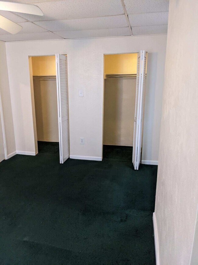 Building Photo - 337 E 10th Ave