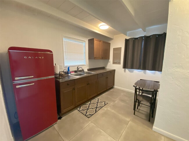 Building Photo - 2315 Deer Run Blvd