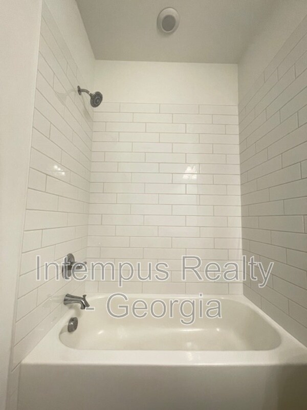 Building Photo - 5234 Riden Ct