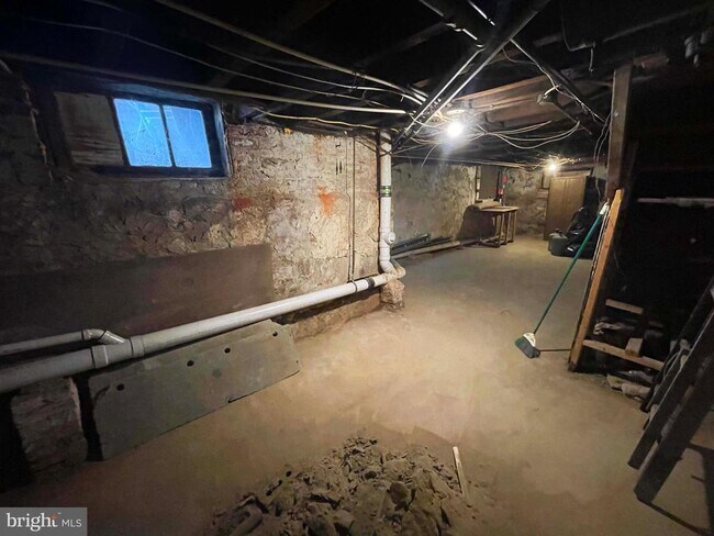 Building Photo - 3244 E St