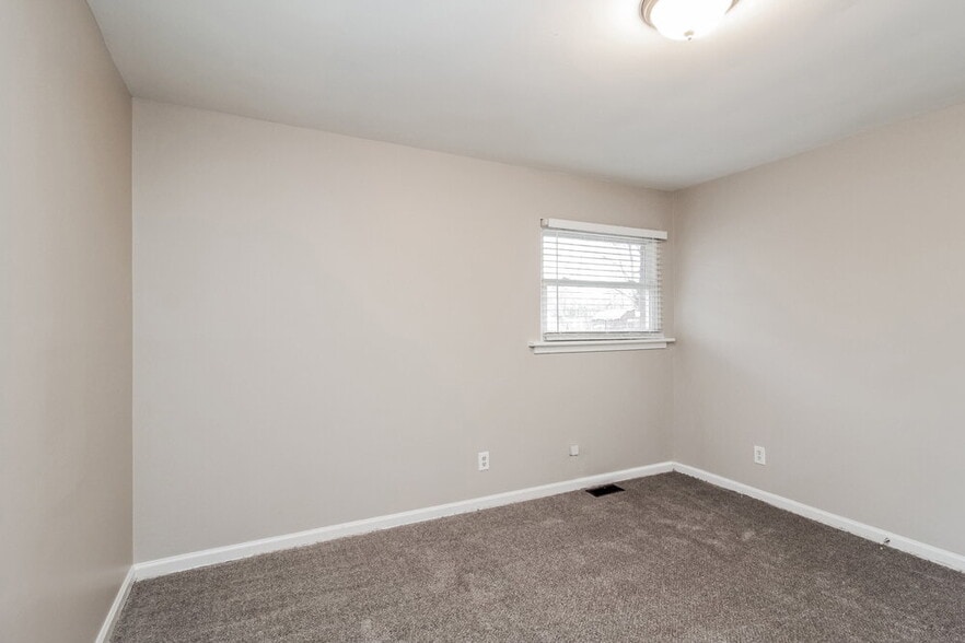 Building Photo - 601 Kentbrook Dr