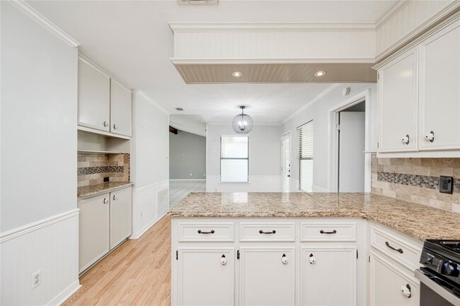 Building Photo - 1708 Wild Horse Ln