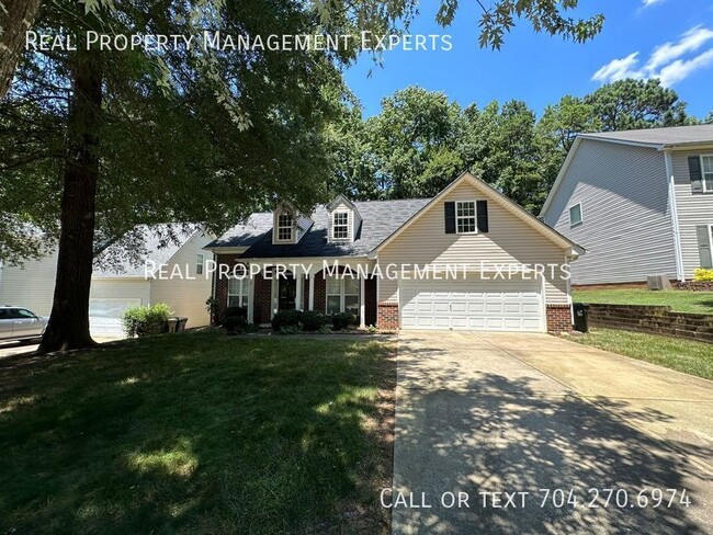 Building Photo - 10001 Glencrest Dr
