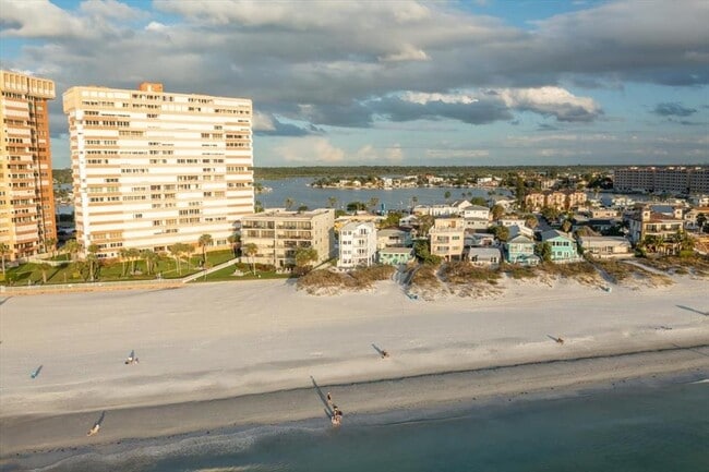 Building Photo - 17852 Lee Ave