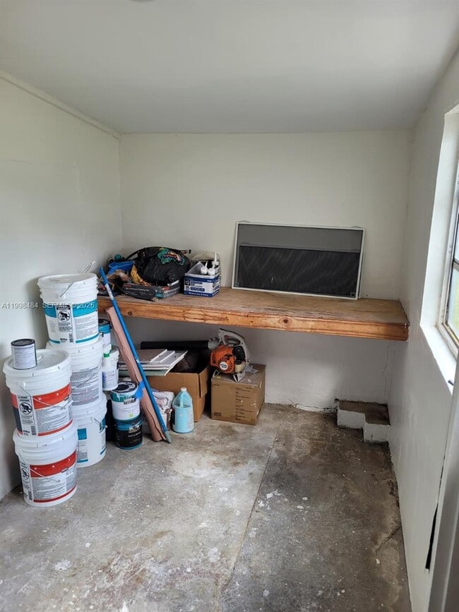 Building Photo - 26925 SW 145th Ave