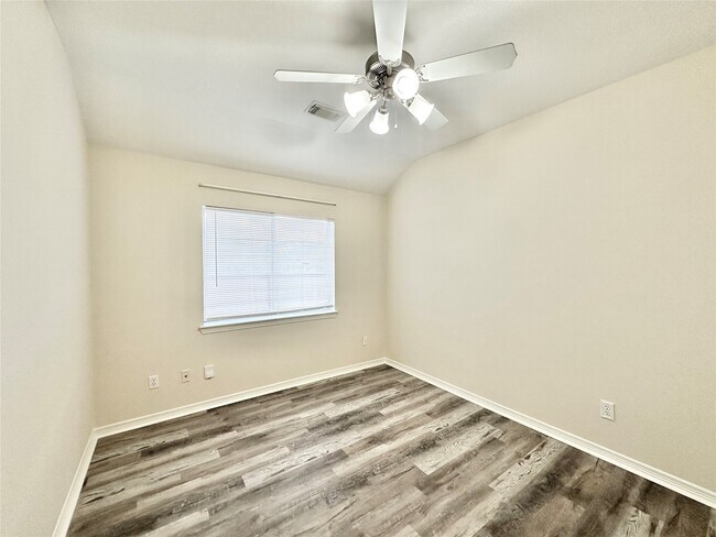 Building Photo - 20203 Goss Hollow Ln