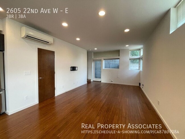 Building Photo - 2605 22nd Ave W