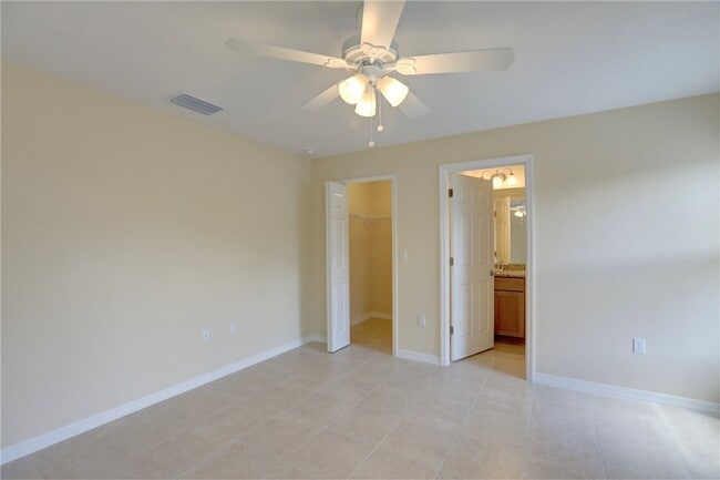 Building Photo - 8876 98th Ct