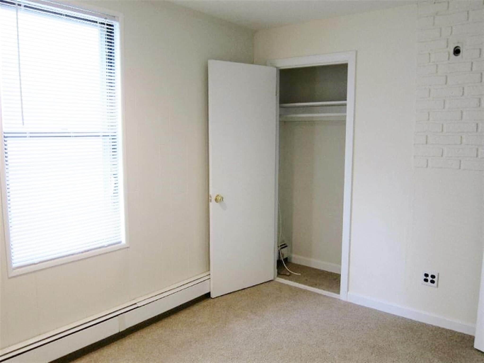 Building Photo - 19 Wesley St