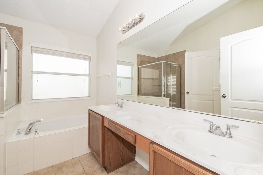 Building Photo - 2318 Cherokee Cove Trail