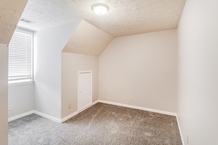 Building Photo - 1205 Masters Ln