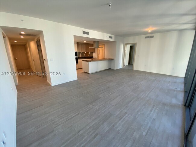 Building Photo - 1000 Brickell Plaza