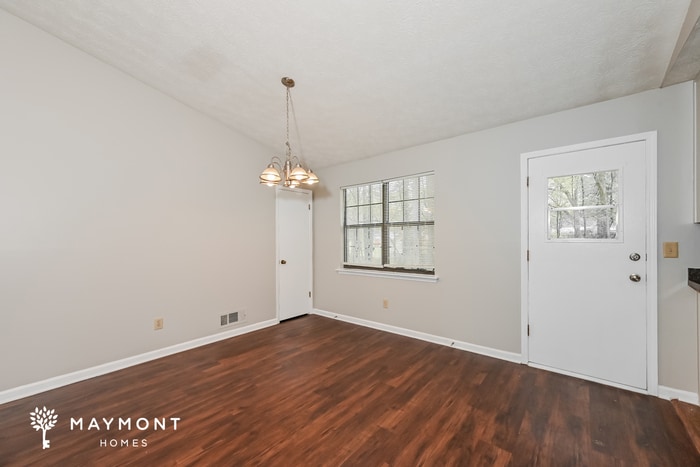 Building Photo - 2524 Holly Berry Trail SW