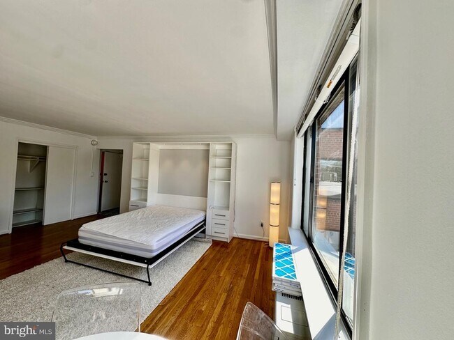 Building Photo - 5112 MacArthur Blvd NW