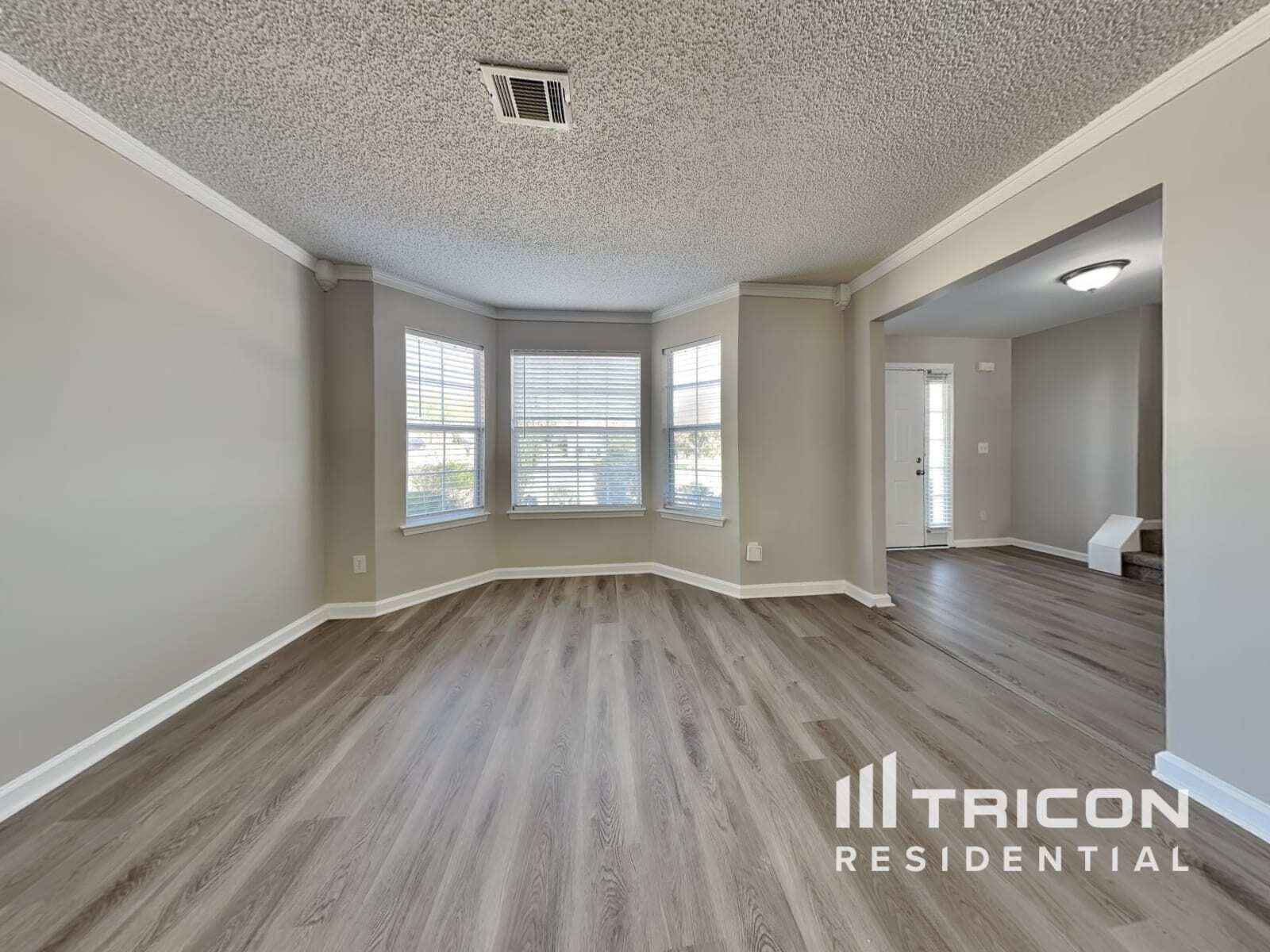 Building Photo - 6955 Pompas Ct
