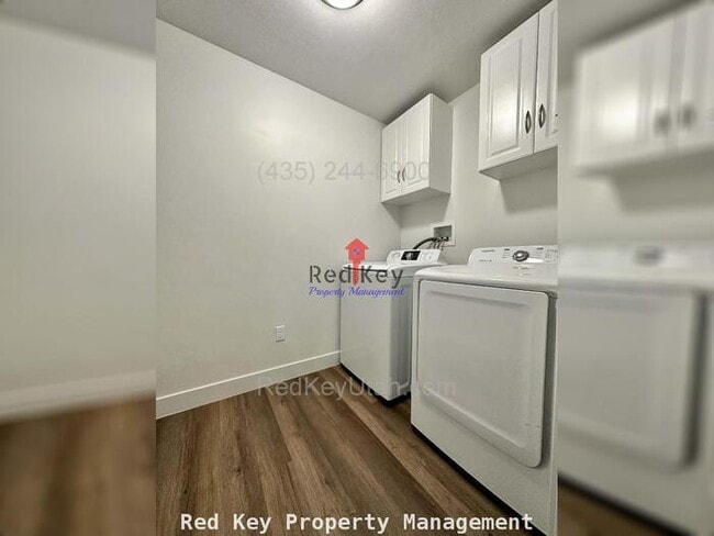 Building Photo - Glen Eagles Ct. Townhouse