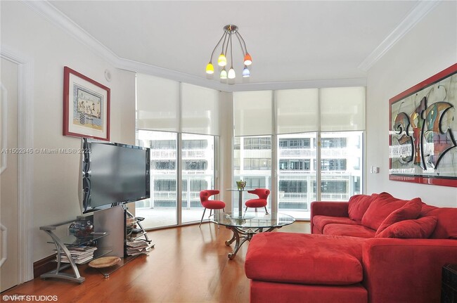 Building Photo - 4 br, 4 bath Condo - 10225 Collins Ave Apt...