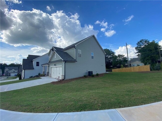 Building Photo - 5406 Town Square Way