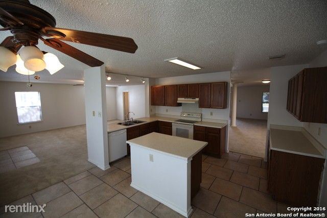 Building Photo - 4 br, 2.5 bath House - 8234 Chestnut Manor Dr