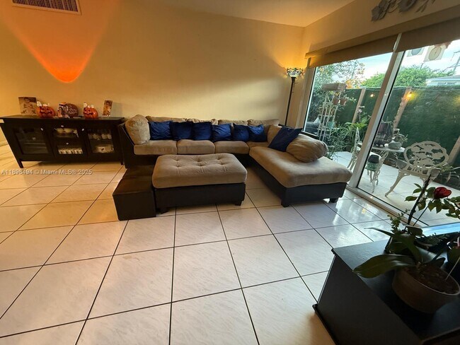 Building Photo - 4210 NW 79th Ave