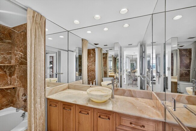 Building Photo - 5200 N Ocean Dr