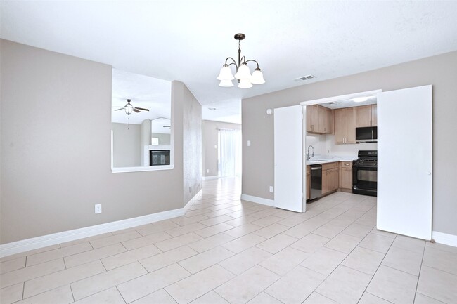 Building Photo - 7502 Addicks Clodine Rd
