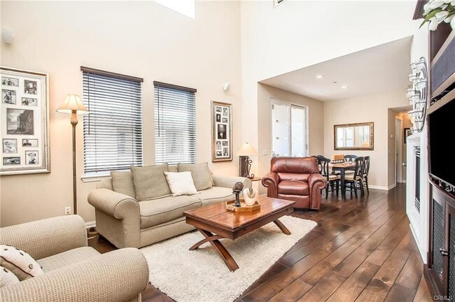 Building Photo - 31 Brownstone Way