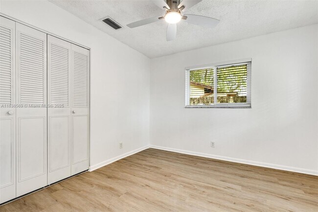 Building Photo - 1848 SW 24th Ave