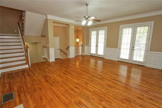Building Photo - 3029 Woodwalk Dr SE