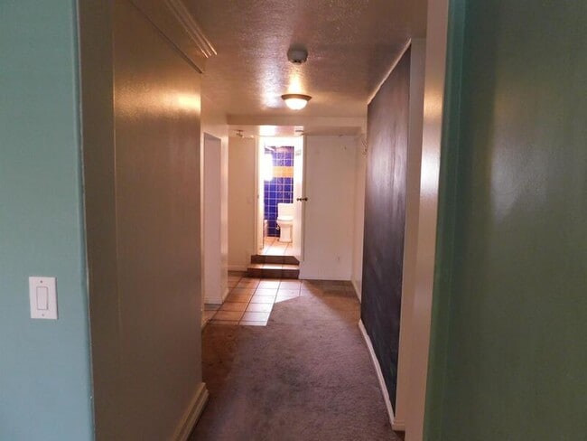 Building Photo - 517 E 500 S