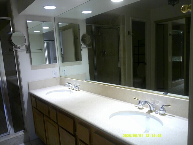 Building Photo - 73407 Foxtail Ln