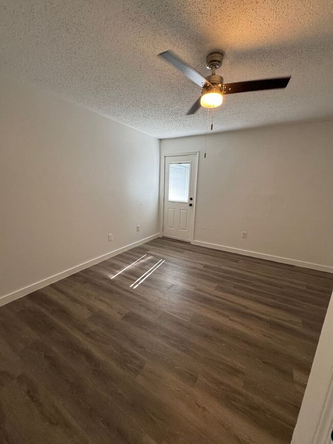 Building Photo - 2309 Manson Ave
