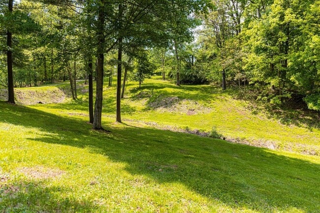 Building Photo - 516 McIntosh Dr