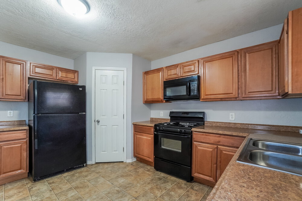 Building Photo - 15154 Elstree Dr